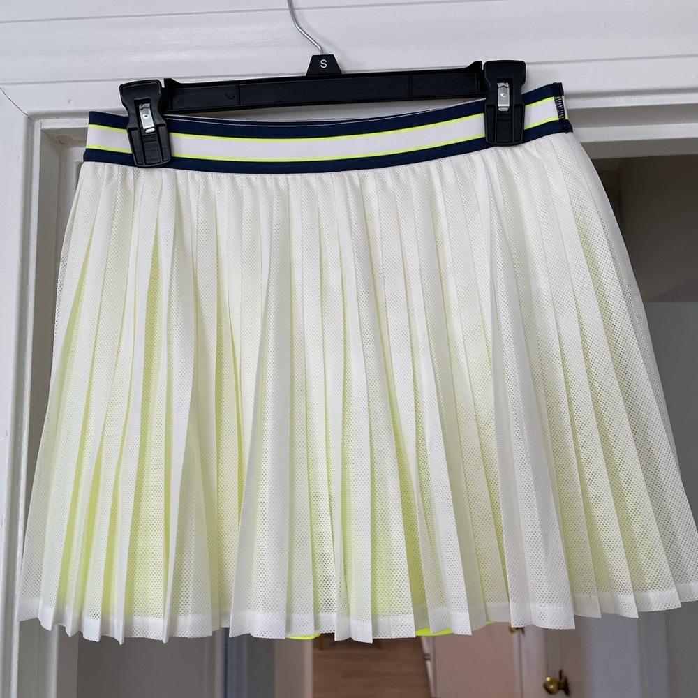 Wilson Limitless White Neon Yellow Stripe Mesh Mini Tennis Skirt L. Worn Once